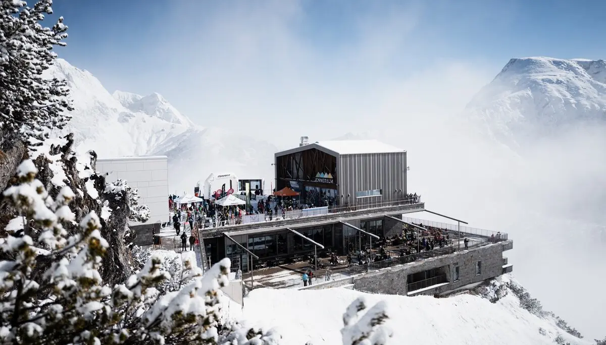 © the.adventure.bakery